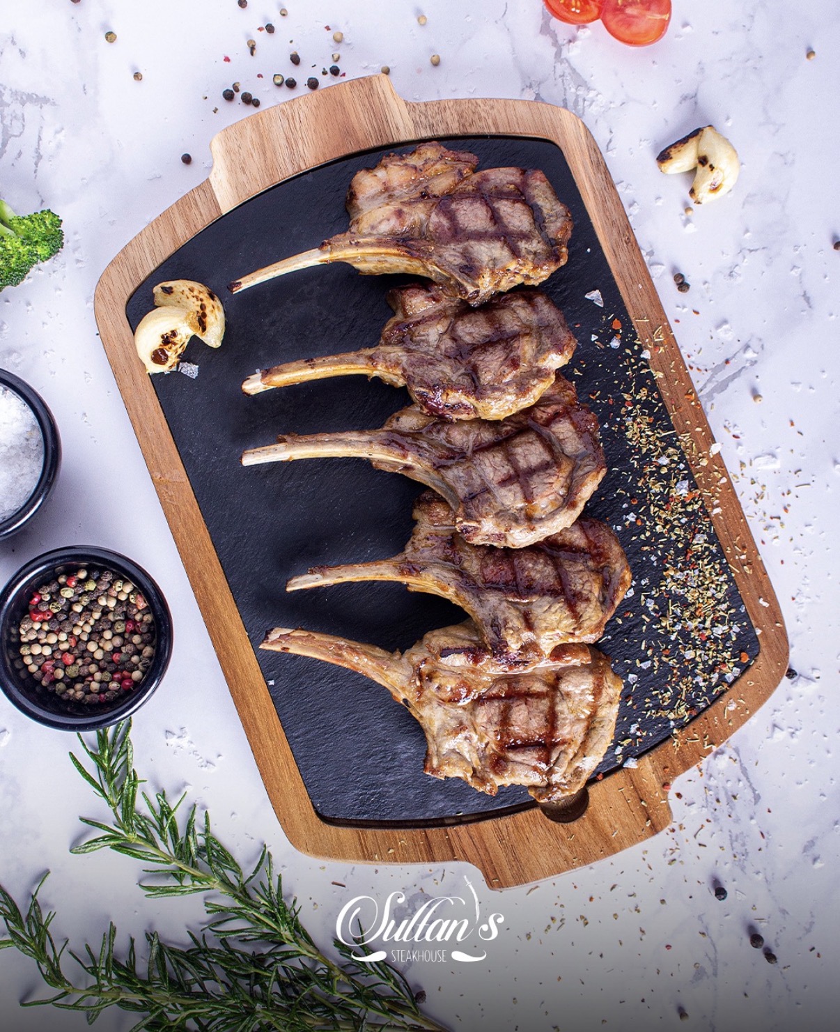 Grilled lamb chops presentation